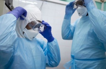 "Это очень страшно": украинские врачи в отчаянии из-за того, что не справляются с коронавирусом
