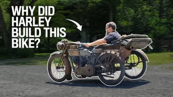 В сети показали видео редкого Harley-Davidson с мотоциклетной коляской