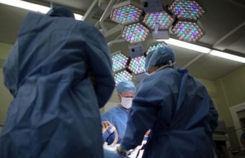В США впервые провели операцию по пересадке лица
