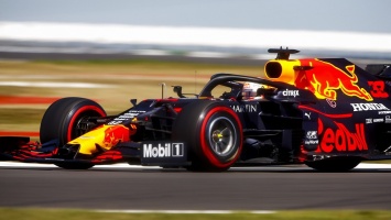 Mercedes уступил пьедестал Red Bull: итоги Гран-при 70-летия