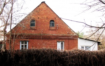 Запорожец рассказал об историческом доме на Хортице, в котором он живет