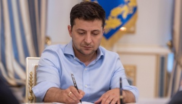 Зеленский уволил четырех председателей РГА и двух назначил