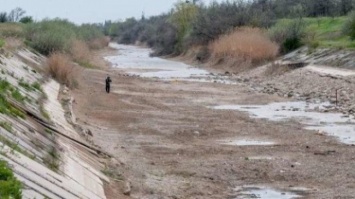 Россия сообщает, что запустила водопровод в Симферополь