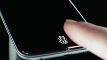 С помощью подэкранного сканера отпечатков в смартфона Xiaomi можно "подглядывать" за пользователями