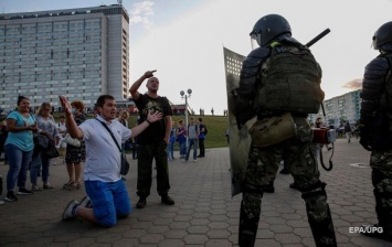 В Беларуси снизилось число задержанных активистов