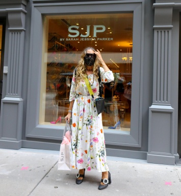Образ дня: Сара Джессика Паркер в цветочном платье