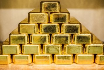 Золото резко рухнуло в цене