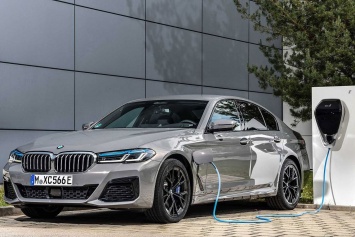 Седан BMW 5-Series обзавелся гибридной версией с расходом бензина 2 л/100 км (ФОТО)