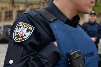Иностранец в Киеве украл у ребенка телефон: девочка помогла полиции поймать злодея
