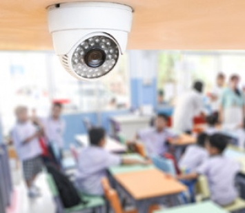 ИИ от Motorola будет отслеживать соблюдение социальной дистанции в школах с помощью камер