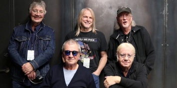 Deep Purple без спроса использовали фотографию россиянки для обложки нового альбома