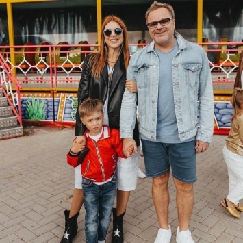 Жена Владимира Преснякова впервые показала округлившийся живот: пара ждет второго ребенка