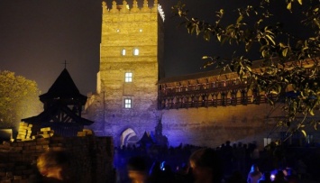 Луцкий замок пригласил туристов на ночную экскурсию-квест
