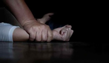 В Одесской области 13-летнюю девочку изъяли из семьи: она обвинила отчима в изнасиловании