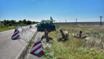 Военные на юге Украины совершенствуют фортификации на позициях