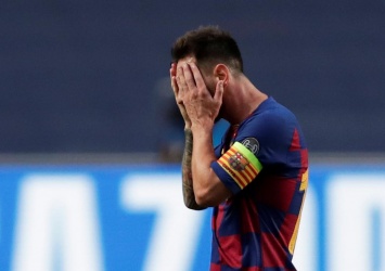 Месси сообщил руководству Барселоны о желании покинуть клуб - СМИ