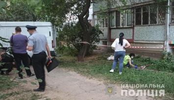 Сорвался с балкона, убегая от полиции: в Харькове насмерть разбился мужчина, - ВИДЕО