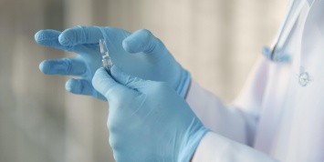"Большой прорыв в науке": израильский иммунолог оценила российскую вакцину от COVID-19