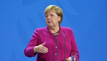 Меркель исключает ослабление карантина в Германии