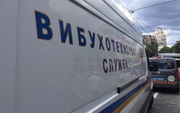 Иностранец "заминировал" два посольства в Киеве