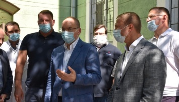 Министр здравоохранения проверил в Краматорске работу медучреждений