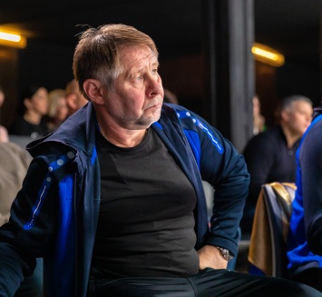 Тренер Статкевич о бое в России: «Мы едем забирать победу»