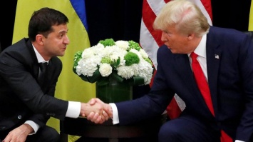 Трамп считал Украину частью России - Болтон