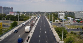 В Харькове откроют отремонтированную часть Коммунального моста