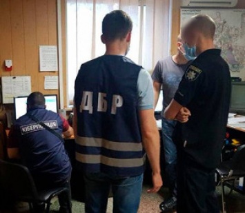 19-летний полицейский, торговавший служебной информацией, задержан в Кременчуге