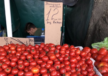 Цены в Одессе: яблоки от 20 гривен, картошка по 12