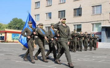 В Херсоне 20 гвардейцев приняли военную присягу