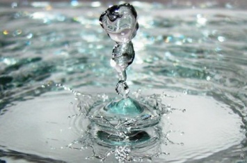 Появилось научное обоснование, почему святая вода не портится и не замерзает