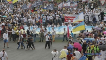 Марш Независимости завершился, в центре столицы продолжаются празднования