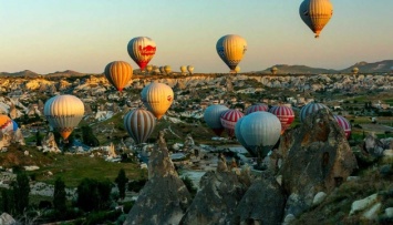 В Турции возобновили туристические полеты на воздушных шарах