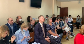 На суд с Ефремовым предложили попасть за полмиллиона рублей