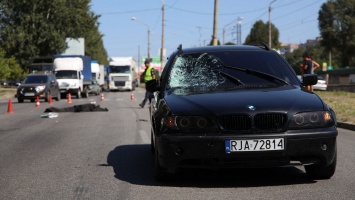 В Днепре на Донецком шоссе BMW насмерть сбил женщину на пешеходном переходе