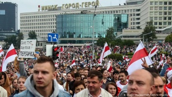 "Белорусы готовы к долгой борьбе". Социолог о настроениях протестующих