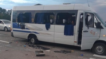 Обстрелян автобус с людьми на трассе Киев - Харьков, есть раненые (ФОТО)