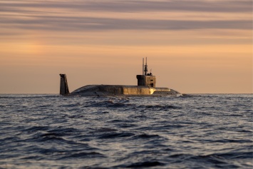 Российская подводная лодка всплыла у берегов Аляски