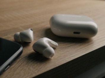 Инсайды 2336: AR-гарнитура Apple, Poco X3, новые Apple AirPods