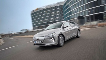 Электроседан Hyundai E-Ioniq получил больше мощности и запаса хода