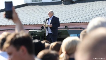 Комментарий: Лукашенко нравится россиянам, а белорусы уже не очень