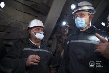 В Донецкой области в День шахтера Шмыгаль спустился в шахту, - ФОТО