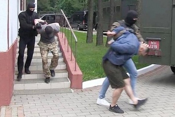 Освобожденный «вагнеровец»: сын Лукашенко объявил о высылке в РФ, поскольку "генпрокурор Украины не приехала" (ВИДЕО)