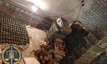 Под Харьковом обнаружили крупный склад боеприпасов и оружия