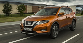 Nissan X-Trail получил новые опции и отделку сидений