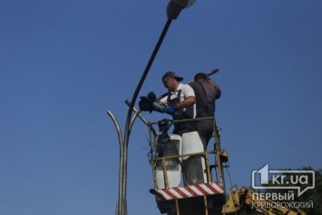 На кольце 95 квартала в Кривом Роге спилили фонари