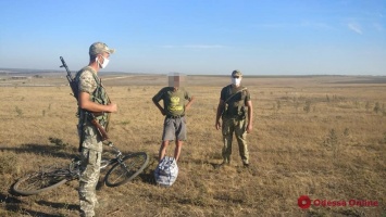 В Одесской области поймали нарушителя границы в футболке с надписью "Россия"
