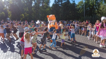 ПП «Бджола» провела праздник накануне первого звонка