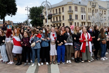 На студенческих протестах в Минске десятки задержанных. ВИДЕО